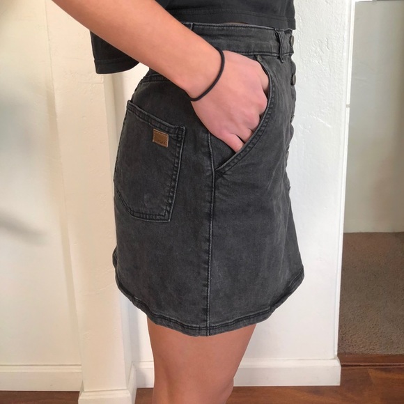 Roxy black buttoned skirt - Picture 2 of 3